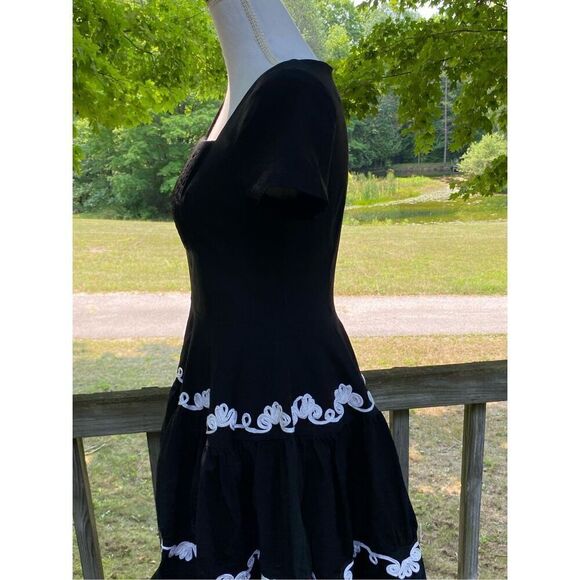 Miusol Women's Black White Embroidery Tiered A-line Dress Size Large - Picture 4 of 7